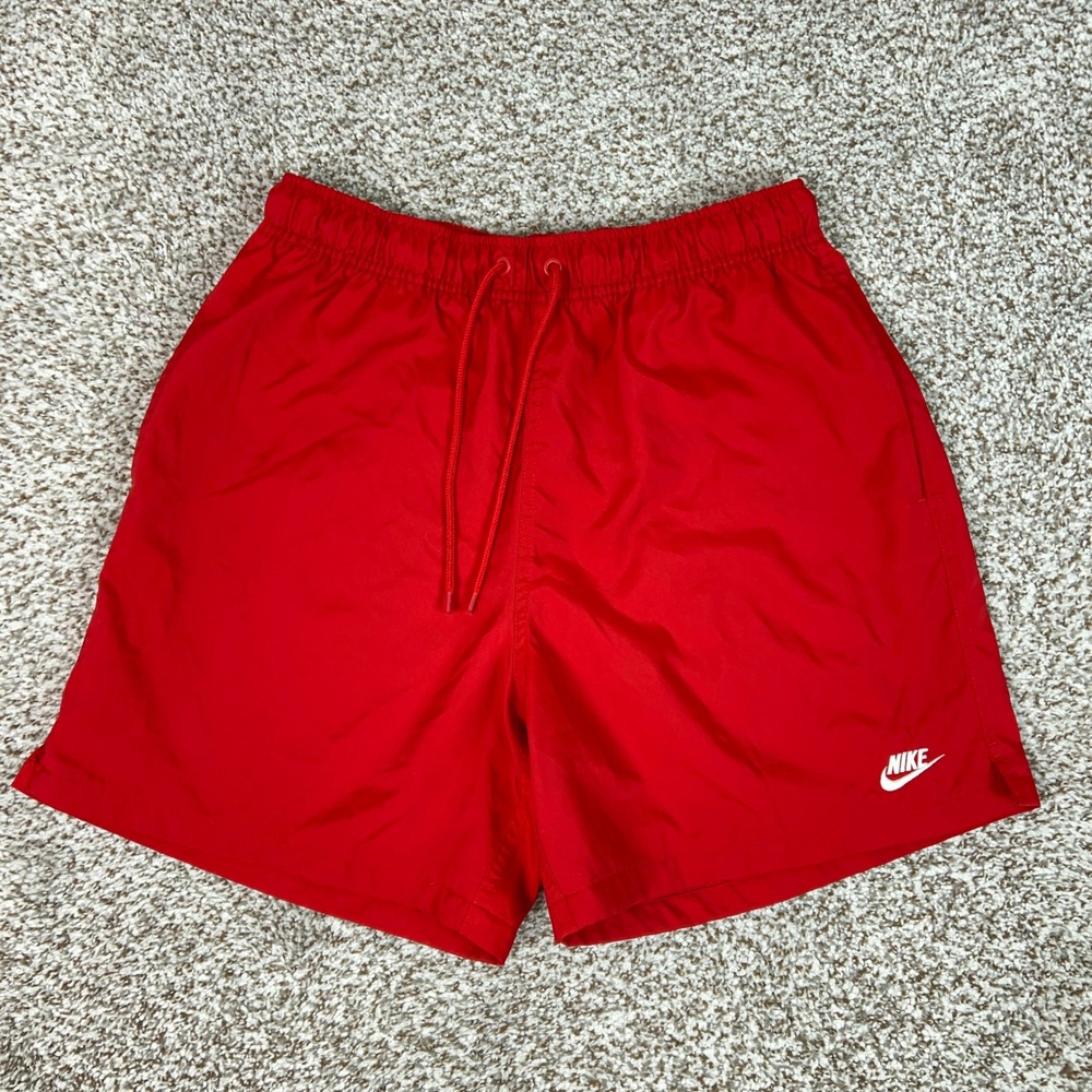 Nike Shorts Mens Medium Red Club Sportswear Woven Pockets Athletic Gym Sports